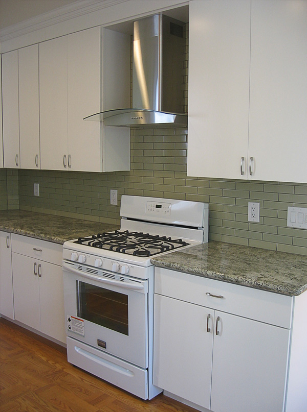Granite With Tiled Back Splash